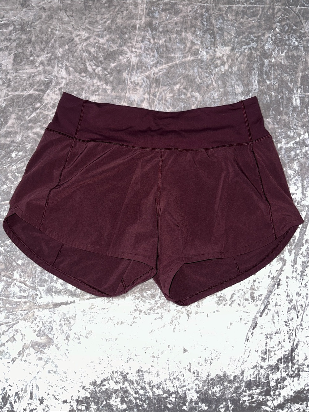 Lululemon Speed Lined Shorts in dark plum size 6 TALL